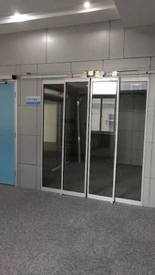 Cửa trượt bán tự động gần hơn